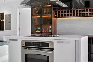 601 NE 36th St, Miami, FL 33137 - Photo 23