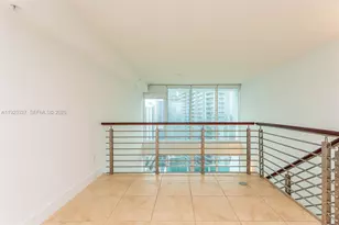 41 SE 5th St, Miami, FL 33131 - Photo 25