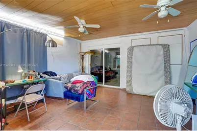 631 E 53rd St, Hialeah, FL 33013 - Photo 23