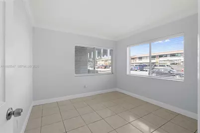 980 NE 170th St #118, North Miami Beach, FL 33162 - Photo 9