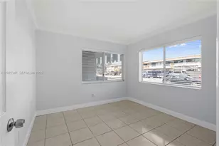 980 NE 170th St, North Miami Beach, FL 33162 - Photo 9