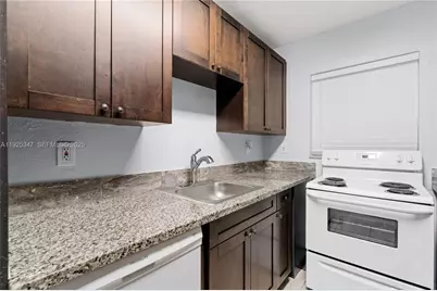 980 NE 170th St #118, North Miami Beach, FL 33162 - Photo 5