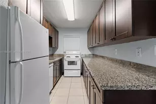 980 NE 170th St, North Miami Beach, FL 33162 - Photo 3