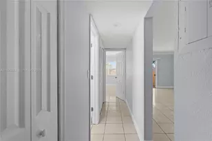 980 NE 170th St, North Miami Beach, FL 33162 - Photo 15