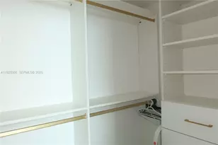 500 Brickell Ave, Miami, FL 33131 - Photo 15