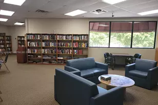 9511 N Hollybrook Lake Dr, Pembroke Pines, FL 33025 - Photo 49