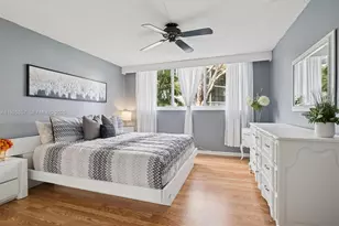 9511 N Hollybrook Lake Dr, Pembroke Pines, FL 33025 - Photo 11