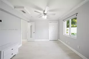 300 NE 175th St, North Miami Beach, FL 33162 - Photo 17