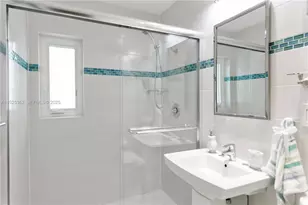 1900 N Victoria Park Rd, Fort Lauderdale, FL 33305 - Photo 27