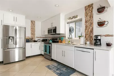 1900 N Victoria Park Rd, Fort Lauderdale, FL 33305 - Photo 13
