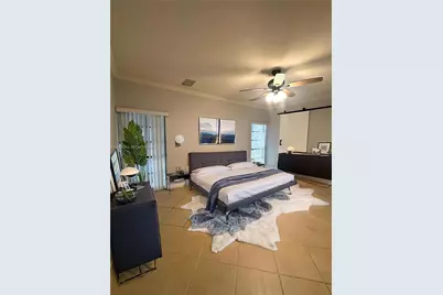 6442 Milk Wagon Ln, Miami Lakes, FL 33014 - Photo 11