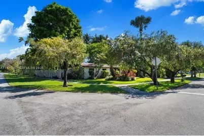 9155 SW 179th St, Palmetto Bay, FL 33157 - Photo 33