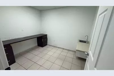 1671 W 37th St #3 & 4, Hialeah, FL 33012 - Photo 23