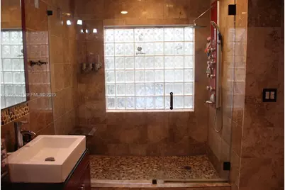 18801 NW 5th St, Pembroke Pines, FL 33029 - Photo 11