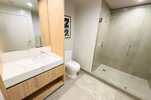 11 NE 6th, Miami, FL 33132 - Photo 23