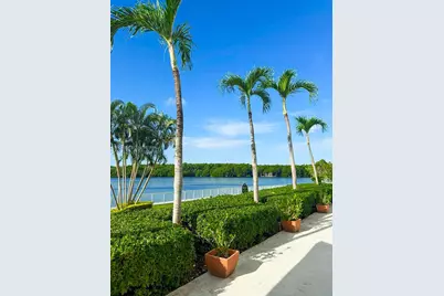 300 SE Bayview Dr #2114, Sunny Isles Beach, FL 33160 - Photo 23