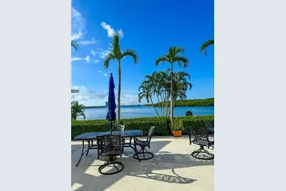 300 SE Bayview Dr #2114, Sunny Isles Beach, FL 33160 - Photo 21