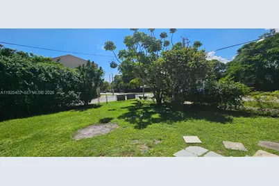 1840 Roosevelt St #1-2, Hollywood, FL 33020 - Photo 13