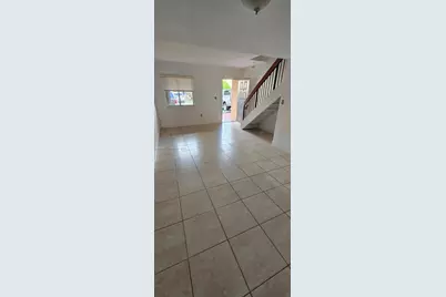 560 NW 82nd Pl #303, Miami, FL 33126 - Photo 9