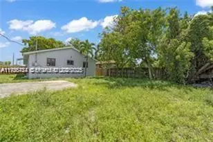 303 NW 7th St, Hallandale Beach, FL 33009 - Photo 17