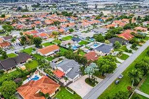 10298 NW 130th St, Hialeah Gardens, FL 33018 - Photo 65