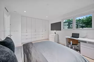 8825 NE 10th Ave, Miami, FL 33138 - Photo 23