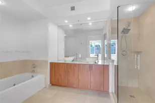 315 NE 3rd Ave, Fort Lauderdale, FL 33301 - Photo 17