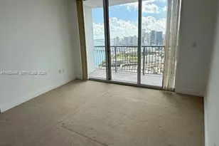 1750 N Bayshore Dr, Miami, FL 33132 - Photo 23
