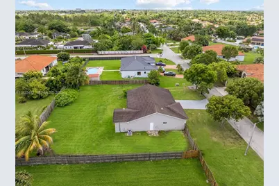 13225 SW 218th Ter, Miami, FL 33170 - Photo 39