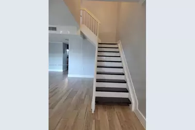 1325 NW 123rd Ter, Pembroke Pines, FL 33026 - Photo 13