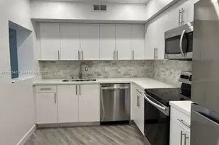 3090 N Course Dr, Pompano Beach, FL 33069 - Photo 11