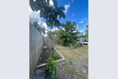 800 N 70th Ave, Hollywood, FL 33024 - Photo 25