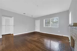 411 NW 53rd Ave, Miami, FL 33126 - Photo 11