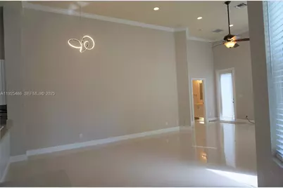 8006 N Savannah Cir, Davie, FL 33328 - Photo 3