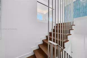 100 S Pointe Dr, Miami Beach, FL 33139 - Photo 35
