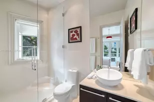 142 S Island Dr, Golden Beach, FL 33160 - Photo 27