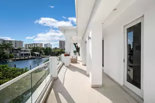 142 S Island Dr, Golden Beach, FL 33160 - Photo 29