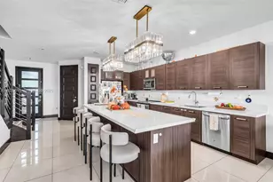 9114 NW 158th St, Miami Lakes, FL 33018 - Photo 7