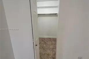 1075 W 68th St, Hialeah, FL 33014 - Photo 19