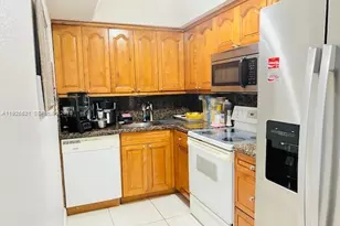 17530 NW 68th Ave, Hialeah, FL 33015 - Photo 5