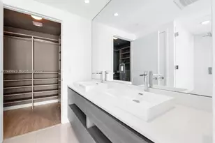 460 NE 28th St, Miami, FL 33137 - Photo 19