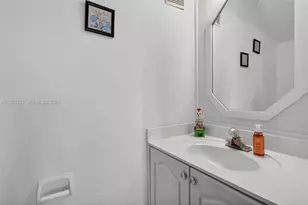 18615 NW 84th Pl., Hialeah, FL 33015 - Photo 15