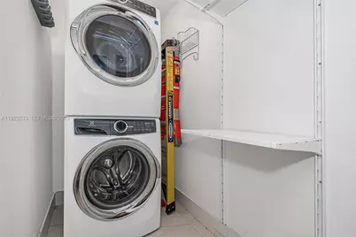 2621 S Parkview Dr, Hallandale Beach, FL 33009 - Photo 29