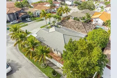 13941 SW 13th St, Miami, FL 33184 - Photo 27