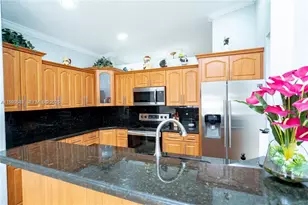 8952 NW 145th Ln, Miami Lakes, FL 33018 - Photo 19