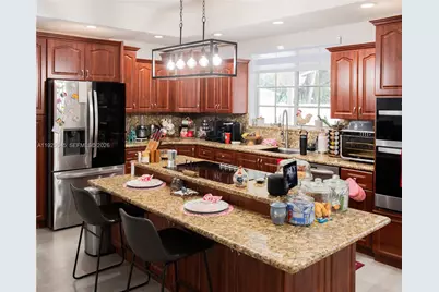 8204 NW 165 St Th, Miami Lakes, FL 33016 - Photo 35