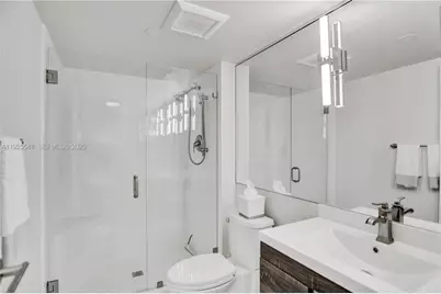 100 Bayview Dr #724, Sunny Isles Beach, FL 33160 - Photo 13