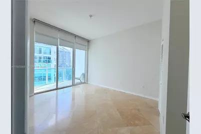 31 SE 5th St #4218, Miami, FL 33131 - Photo 7