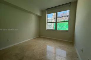 31 SE 5th St, Miami, FL 33131 - Photo 15