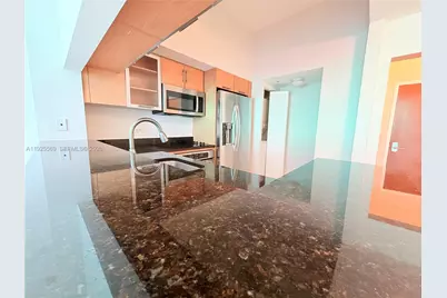 31 SE 5th St #4218, Miami, FL 33131 - Photo 3